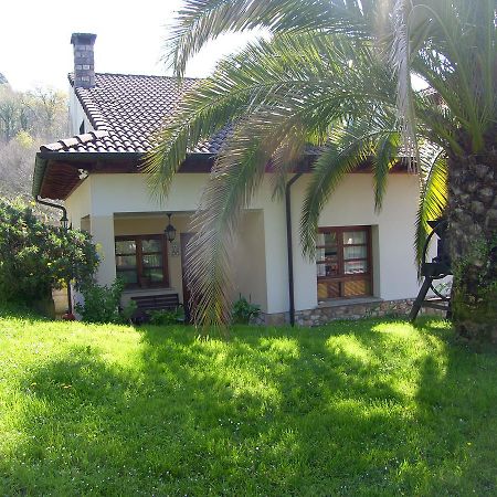 Posada El Pareon Sirviella Buitenkant foto