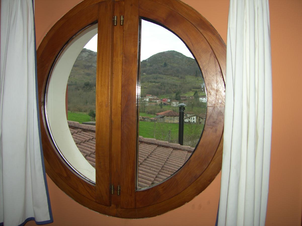Posada El Pareon Sirviella Buitenkant foto
