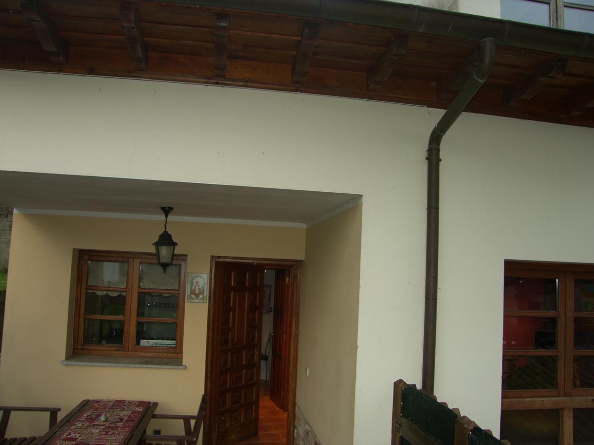 Posada El Pareon Sirviella Buitenkant foto