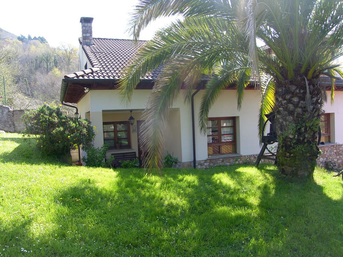 Posada El Pareon Sirviella Buitenkant foto