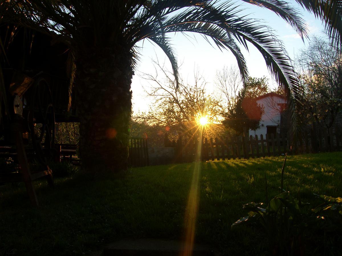 Posada El Pareon Sirviella Buitenkant foto